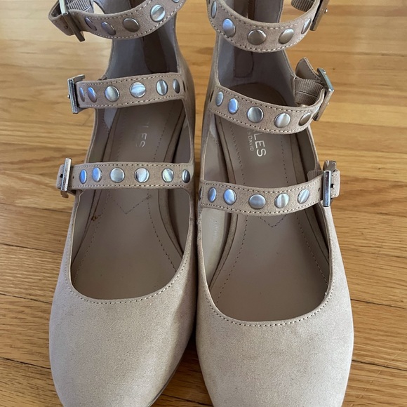 NWOT Charles David Size 8.5 Mary Jane Shoe. - Picture 5 of 11